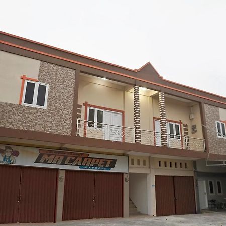 Reddoorz Syariah Near Sultan Syarif Kasim II Airport Otel Pekanbaru Dış mekan fotoğraf