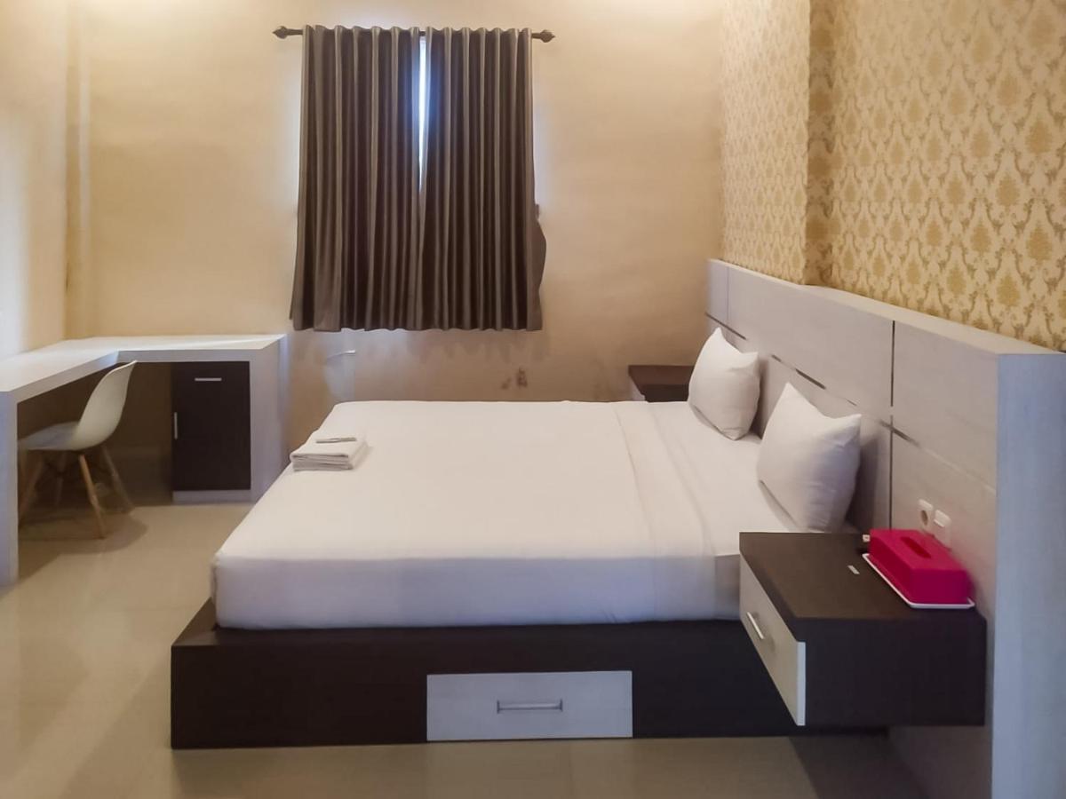 Reddoorz Syariah Near Sultan Syarif Kasim II Airport Otel Pekanbaru Dış mekan fotoğraf