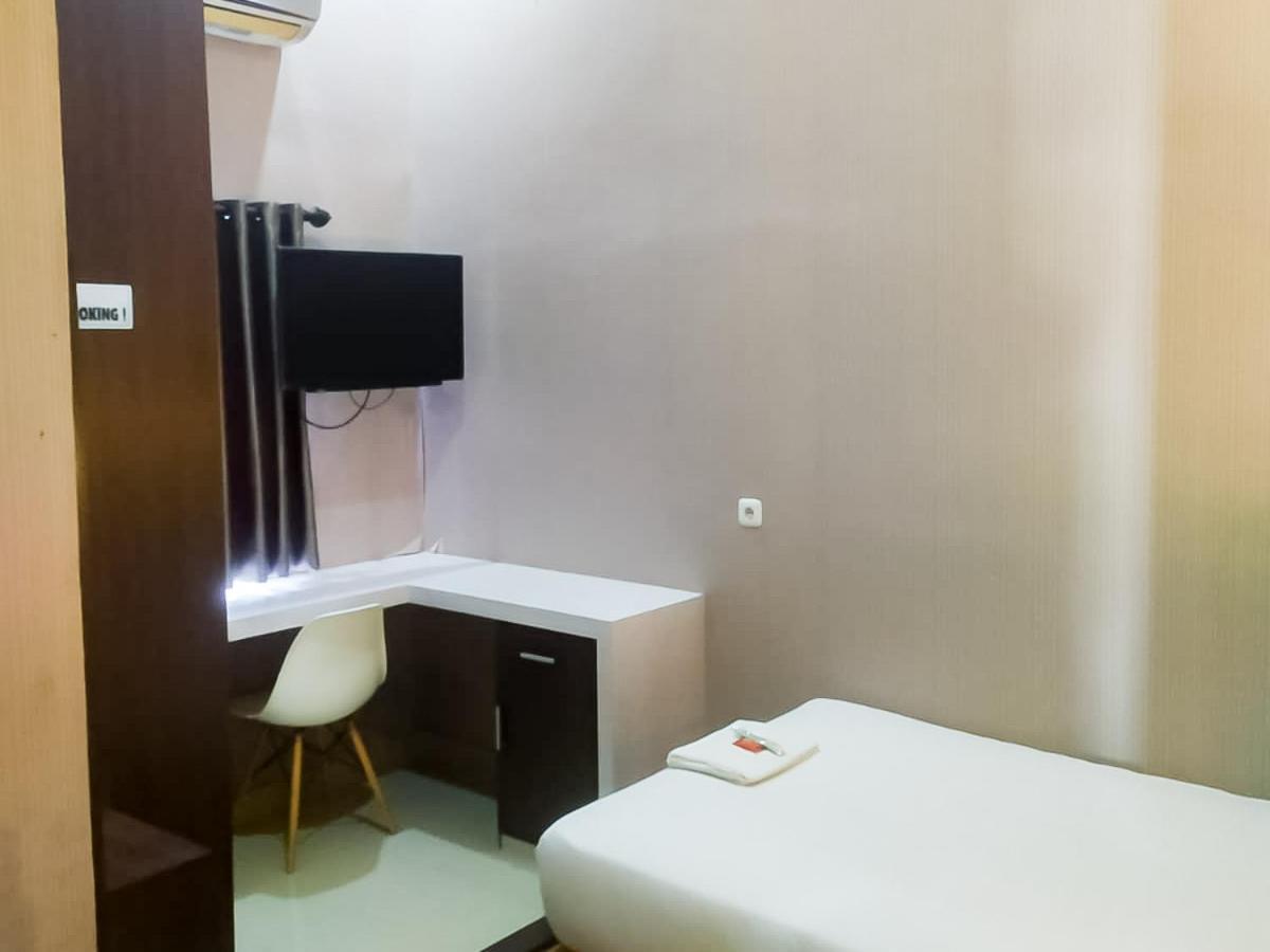 Reddoorz Syariah Near Sultan Syarif Kasim II Airport Otel Pekanbaru Dış mekan fotoğraf